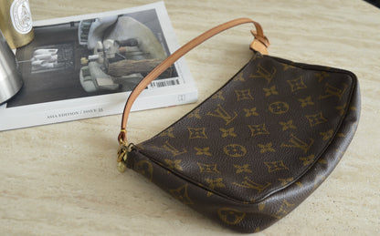 Louis Vuitton Monogram Pouch