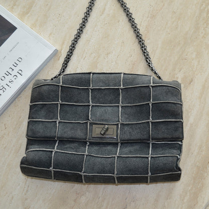 Chanel Chocco Bar 2.55