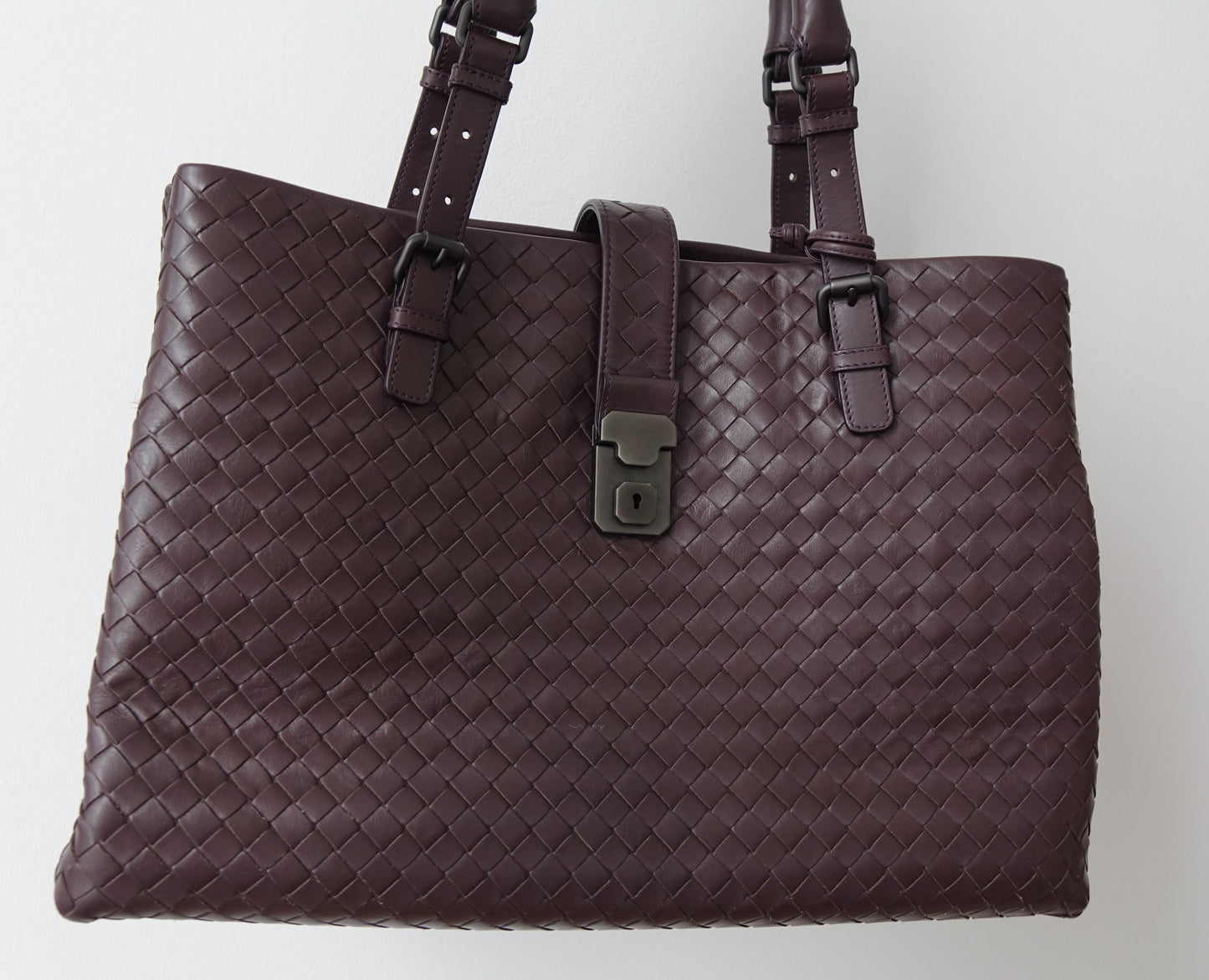 Bottega Veneta Intrecciato Roma Hand Tote, Barolo/Aubergine