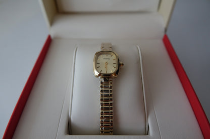 FIYTA Gold Watch with Diamond Dial